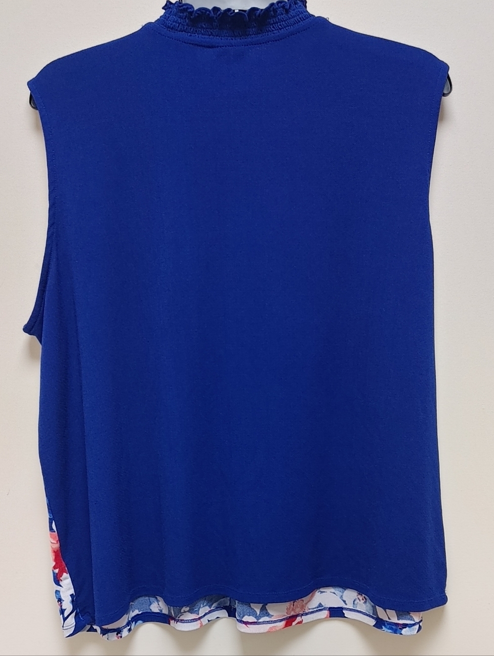 Elle Royal Blue Sleeveless Floral Mock Neck Camisole Women's Size XL Like New - Picture 3 of 4